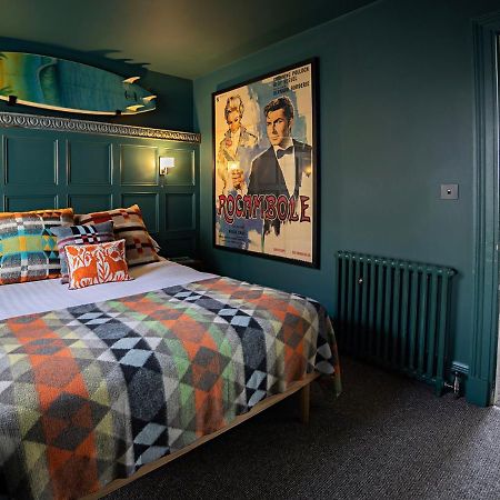 Paramount Apartments Ilfracombe, Arty Seaside Holiday Apartments 外观 照片