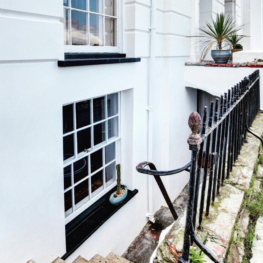 Paramount Apartments Ilfracombe, Arty Seaside Holiday Apartments 外观 照片