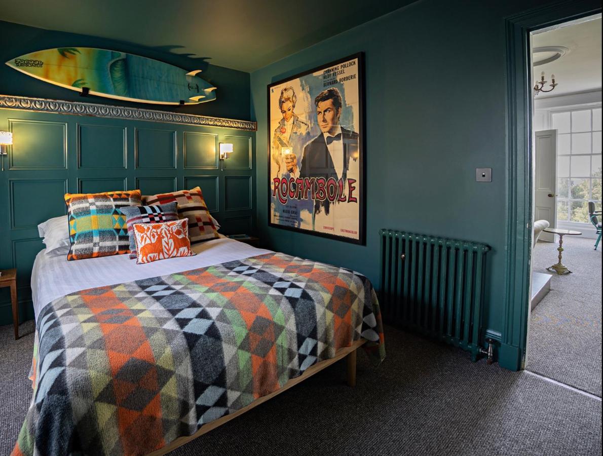Paramount Apartments Ilfracombe, Arty Seaside Holiday Apartments 外观 照片